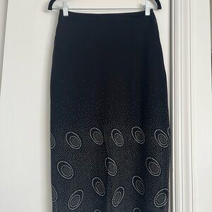 Elegant Black Skirt with White Accents Elle
